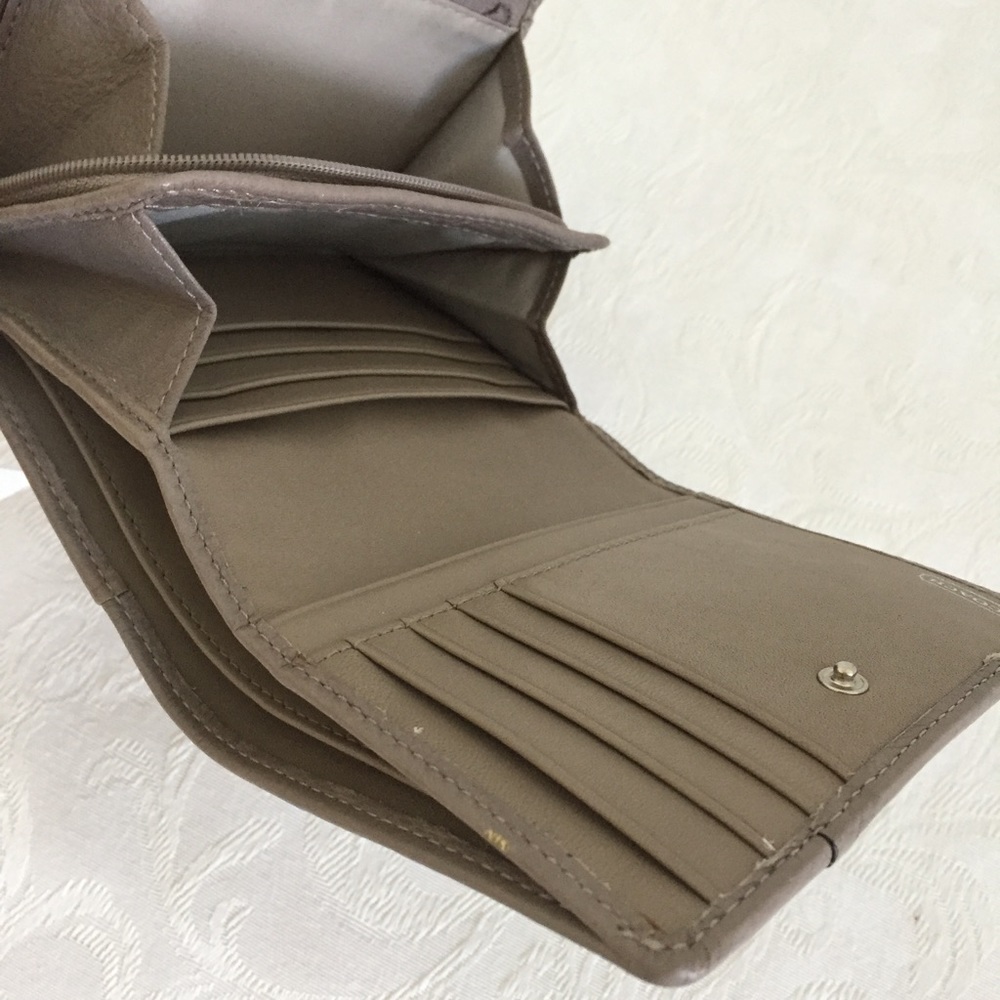 Coach gray fold wallet - Picture 2 of 7